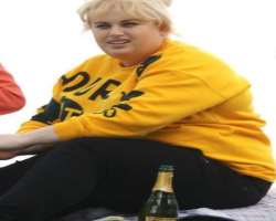 Rebel Wilson consuming alcohol